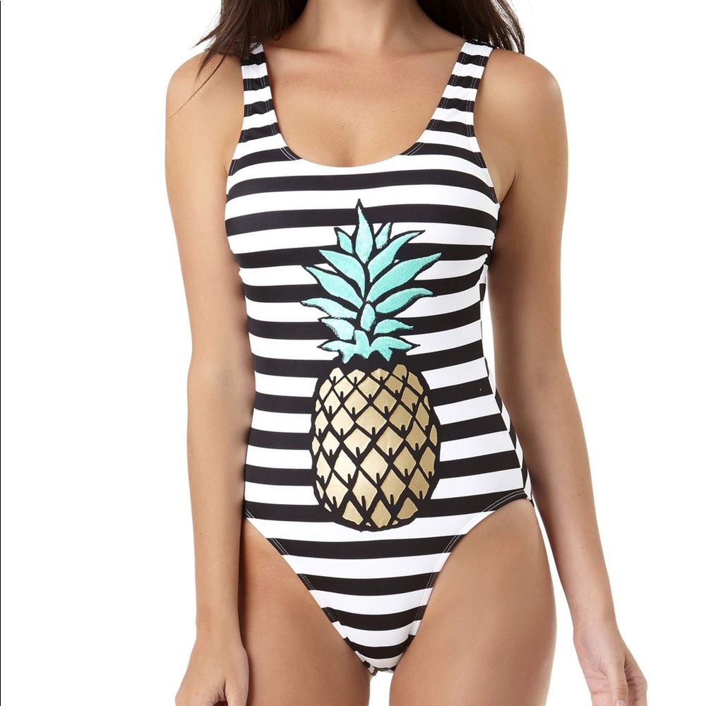 No boundaries pineapple black and white one piece